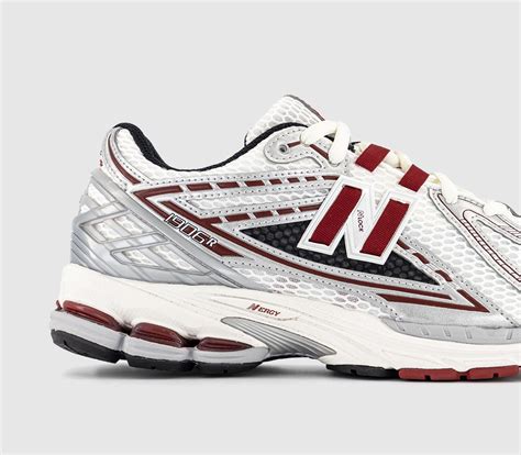 New Balance 1906 Trainers Silver Metallic Red - Men's Trainers