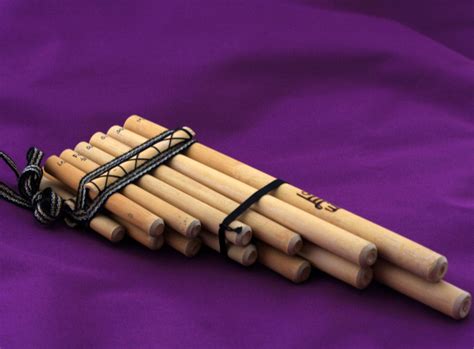 Genuine Andean Pan Flute Zampoña | Pan flute, Flute, Green and purple