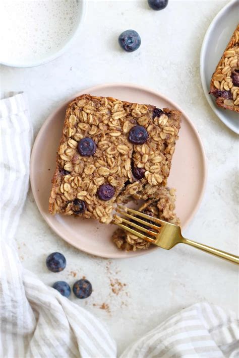 Healthy Blueberry Banana Baked Oatmeal - Hummusapien