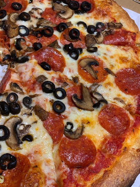 Hideout Pizza and Grill - Anaheim, CA 92805