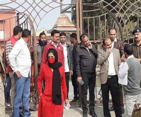 UP TET Paper Cancel: टीचर बनने की खुशियों पर ग्रहण, महीनों की मेहनत ...