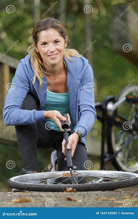 Woman Using Pump 的图像结果