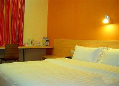 TORONTO HOTEL SHENZHEN LUOHU QUWEI - Hotel Reviews, Photos, Rate ...