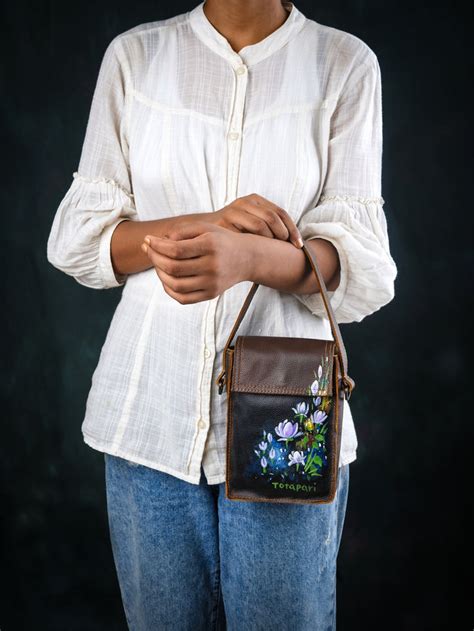 Night Lily Hand Painted Small Sling - Exquisite Totapari Jewellery ...