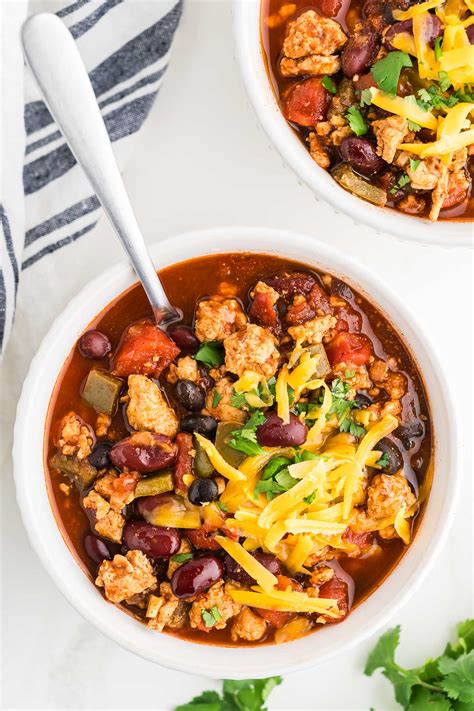 Best Ground Chicken Chili Recipe (Easy + Delicious!)