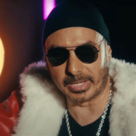 Swiggy Instamart launches Christmas campaign with singer Sukhbir as ...