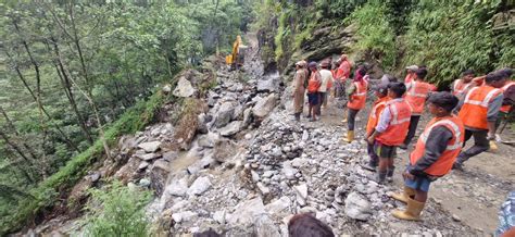 15 more stranded tourists evacuated from Sikkim's Lachung