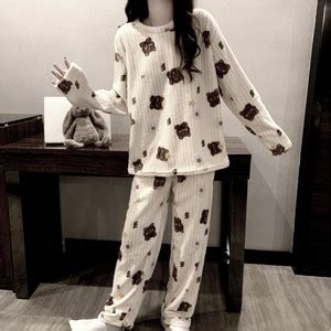 Lugo Women Printed White Night Suit Set Price in India - Buy Lugo Women ...