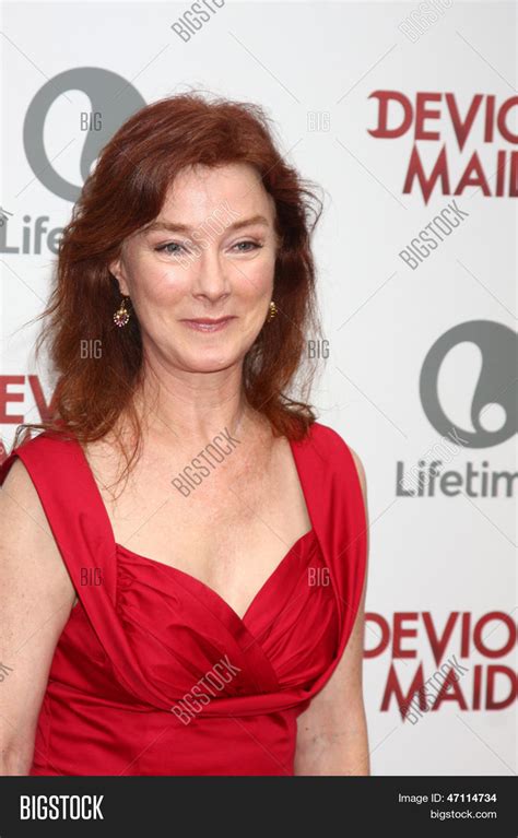 Valerie Mahaffey Swim 的图像结果