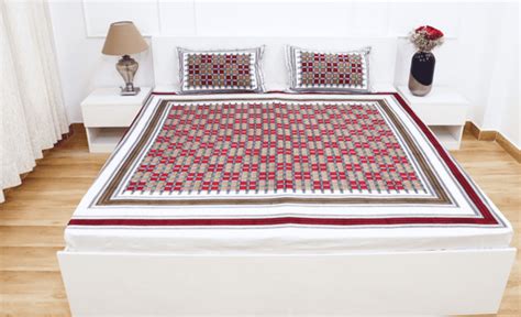 6 Romantic Bedsheets to Make Your Valentine's Day Extra Special (2025 ...