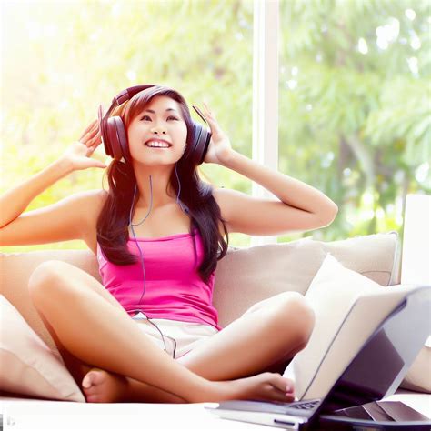 Green Noise vs White Noise: Exploring Soothing Sounds for Relaxation ...