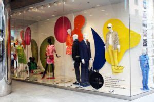 PENGERTIAN WINDOW DISPLAY | FUNGSI, TUJUAN, CONTOH GAMBAR