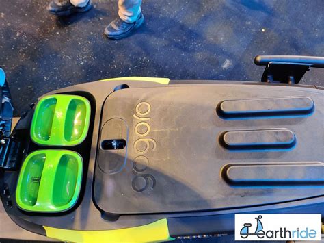 Gogoro launched Battery Swapping Ecosystem and India-made cross-over ...