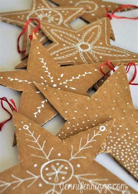 5 DIY Holiday Decor Ideas With Used Cardboard | The Gourmet Box