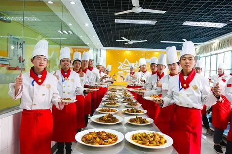 如果你还在犹豫打工还是学厨师，那就看看这篇文章吧！_新东方烹饪教育官网_幸福味道 新东方制造