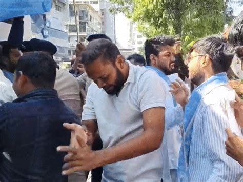 They shouted slogans of 'Hay Re BJP, Hay Hay