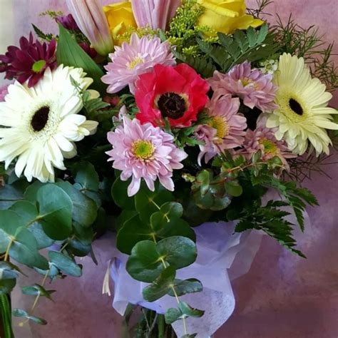 Ramo de flores variadas - Floristería Zinnia