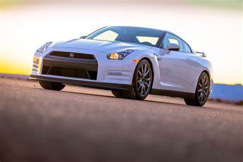 2014 Nissan GT-R Mega Gallery