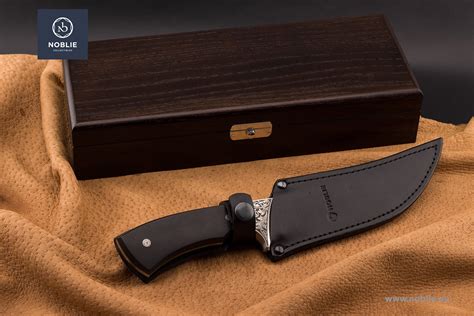 Premium Deer Skinning Knife | Your Go-To Field Dressing Tool