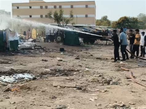 Mahesana Fire: Shabri School Slum Blaze Destroys 10 Huts