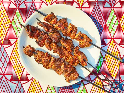 Dibi Hausa (West African Grilled Beef Kebabs with Tankora Spice) | Saveur