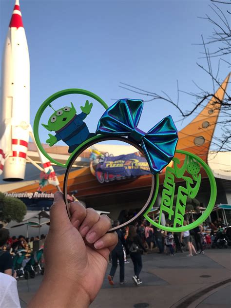 Alien Toy Story 的图像结果