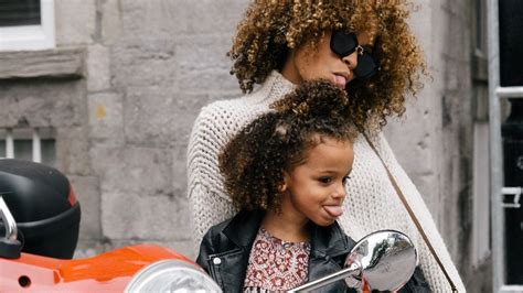 7 Parenting Habits To Help Kids Spot Harmful People