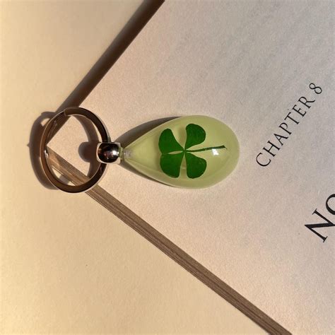 You are MY LUCKY CLOVER 🍀 - Glow Keychain – Rosa