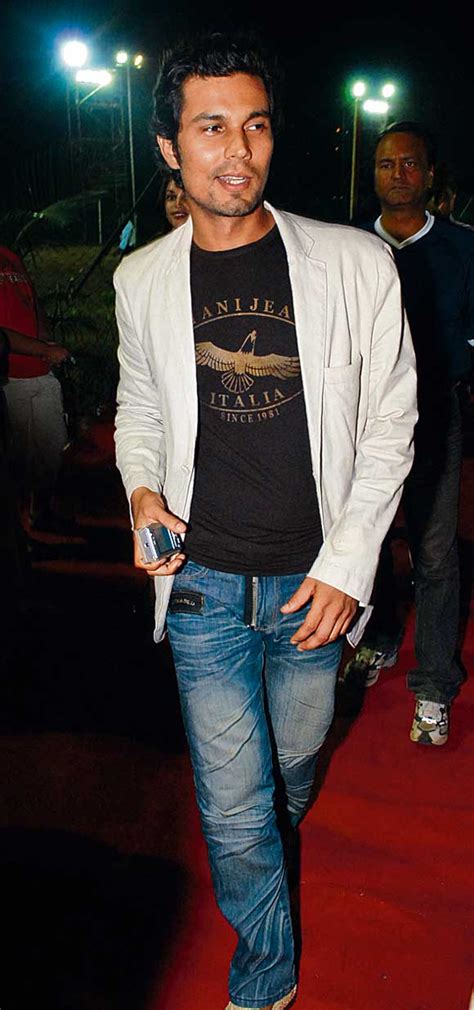 Randeep Hooda Photo Gallery: Photos, Pictures, Filmography and ...