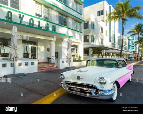 Hotel Avalon and Vintage Car, Art Deco District Ocean Drive,South Beach ...