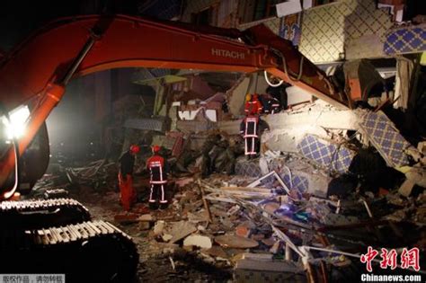 土耳其地震致近2200人伤亡 灾区下雪国际伸援手-搜狐新闻