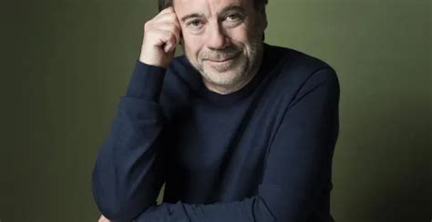 Un roman dans un récit historique. Michel Bussi face au génocide du ...