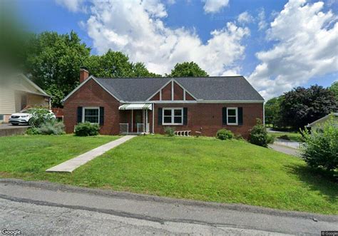 18 Cumberland Ave, Tamaqua, PA 18252 | Homes.com