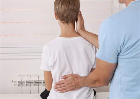 Living With Scoliosis | NIH News in Health