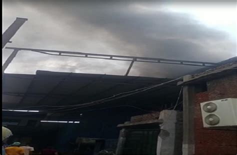 केमिकल फैक्टरी में भीषण धमाका, मौके पर पहुंची फायर बिग्रेड की गाड़ियां ...