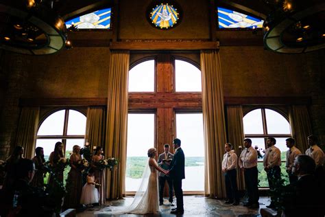 Glass Chapels in Arkansas - Beautiful Wedding Chapels in Arkansas