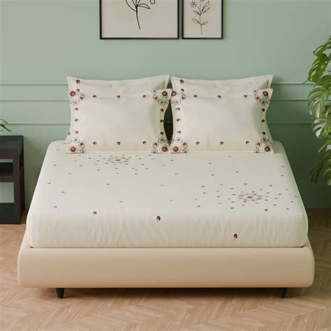 Buy SPACES Luxury Cotton 350TC Printed 5Pcs Super King Bedsheet Set ...