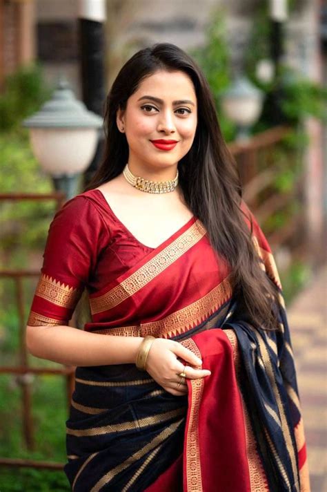 Extraordinary Navy Blue Soft Silk Saree With Majestic Blouse Piece ...