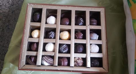 Chocholik Gift Box - Marvelous Creation of Delicious Belgium Chocolate ...