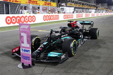 Hamilton wins Qatar GP as Alonso returns to F1 podium
