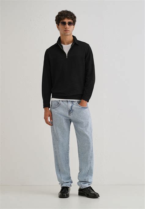 Shop Men’s T Shirt with Collar For Smart Casual Wear