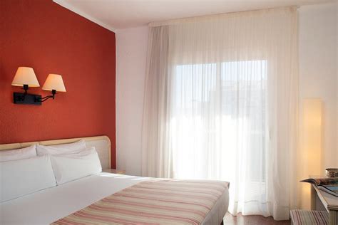 LUNA PARK HOTEL YOGA & SPA (Malgrat de Mar) - Hotel Reviews, Photos ...