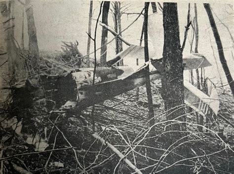 Peering Into the Past | History | averyjournal.com