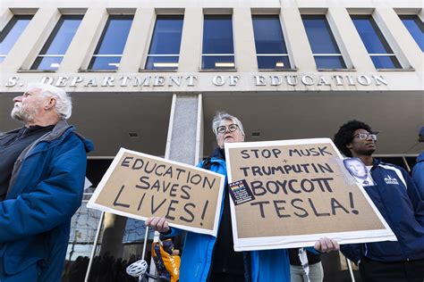 Trump expected to sign order gutting Department of Education, sources ...