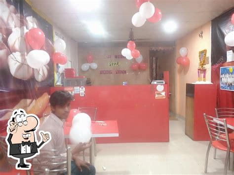 Hot Chilli Pizza, Gurugram - Restaurant reviews