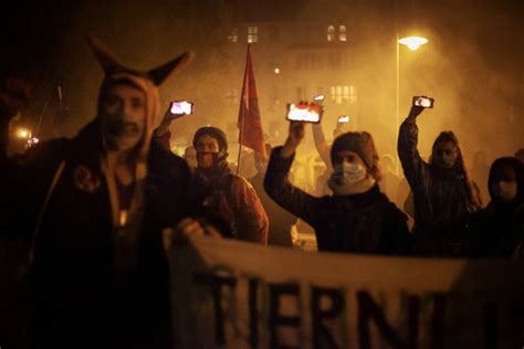 Global Newsletter #45: Our Lungs Won't Last