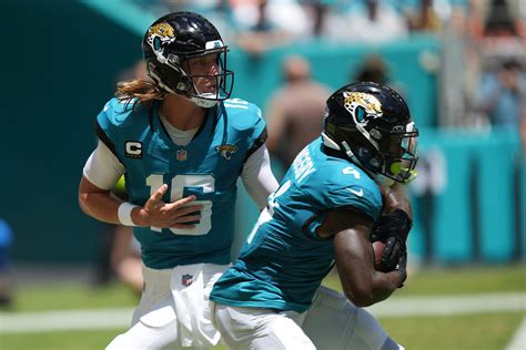 Jaguars Start-Sit: Week 16 Fantasy Advice for Brian Thomas, Brenton ...