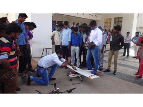 DHANALAKSHMI SRINIVASAN INSTITUTE OF TECHNOLOGY