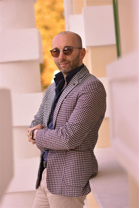 Business-Casual Suit 的图像结果