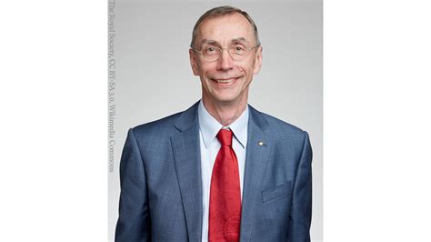 Nobel Prize Sweden Savante Pabo awarded the Nobel of Medicine 40 years ...